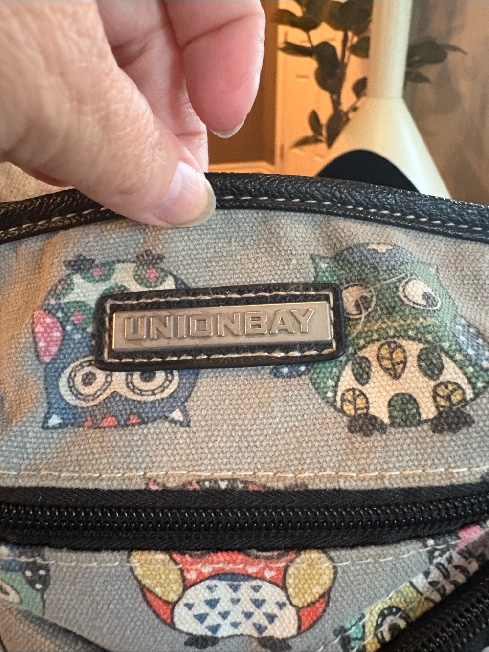 UNIONBAY Colorful Owl Print Crossbody Bag - Picture 2 of 9